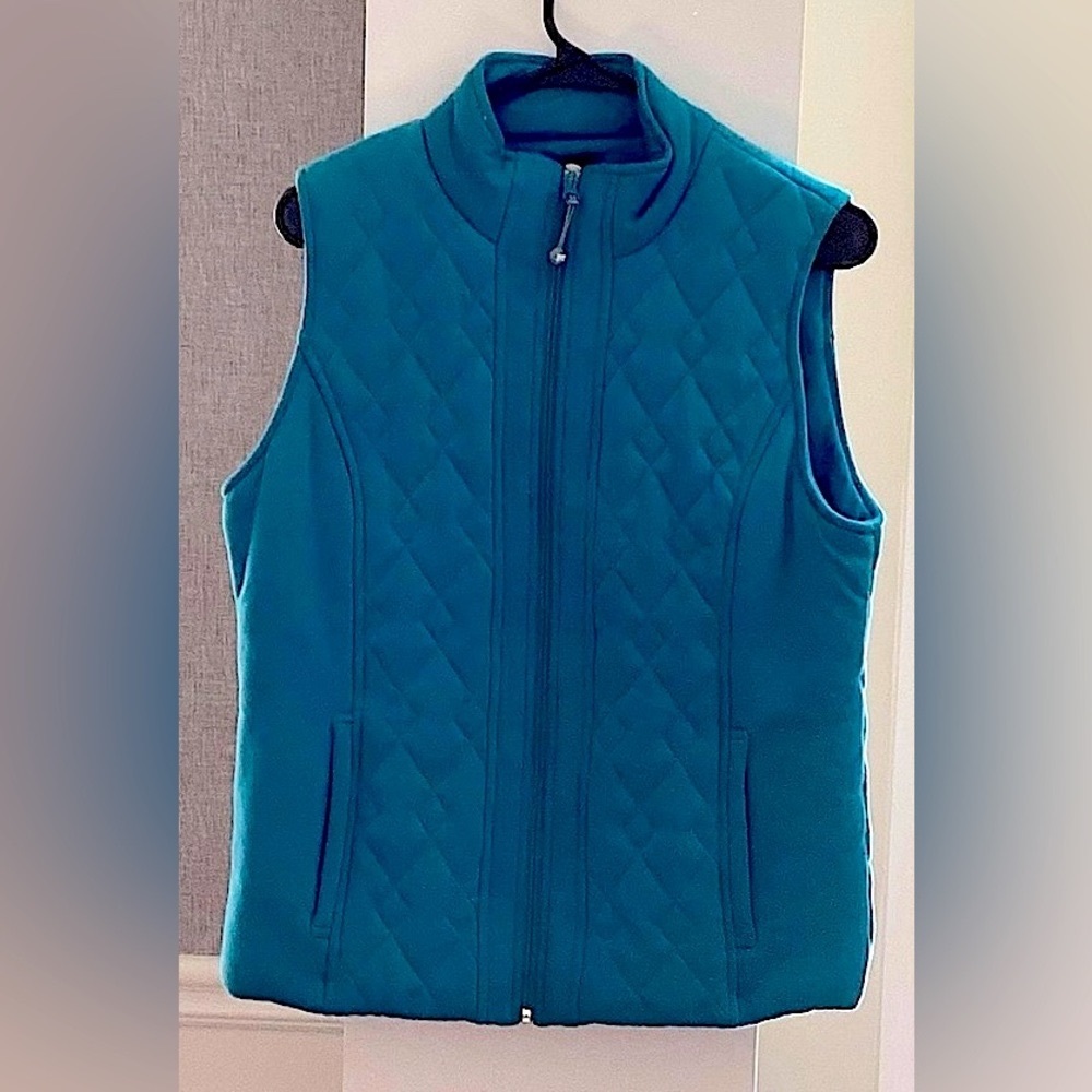Jones New York ZIP-FRONT QUILTED VEST Size M , Color Teal Blue, New Never Worn